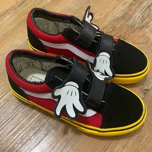 Mickey kids 13.5 new no box